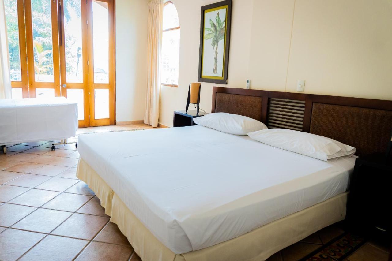 Hotel Penon Suites Girardot Bagian luar foto