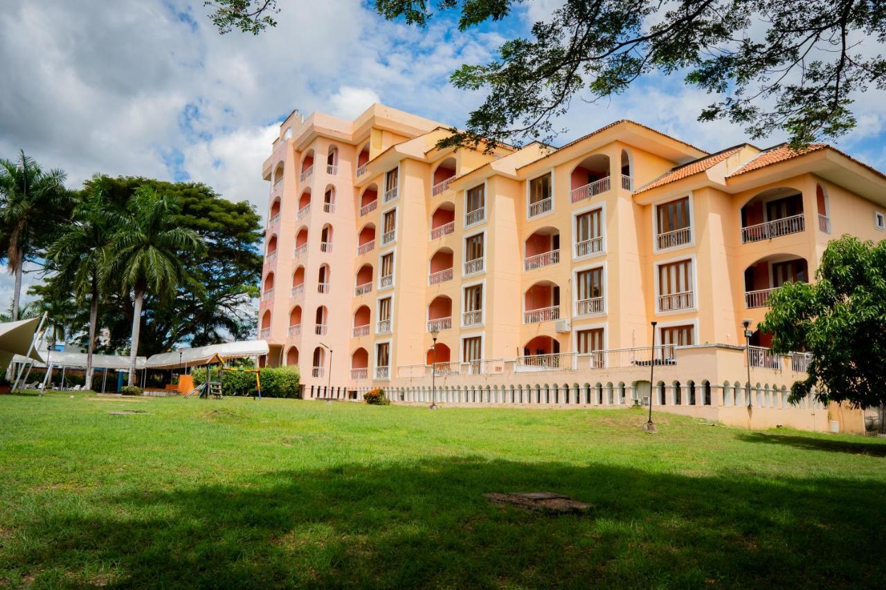 Hotel Penon Suites Girardot Bagian luar foto