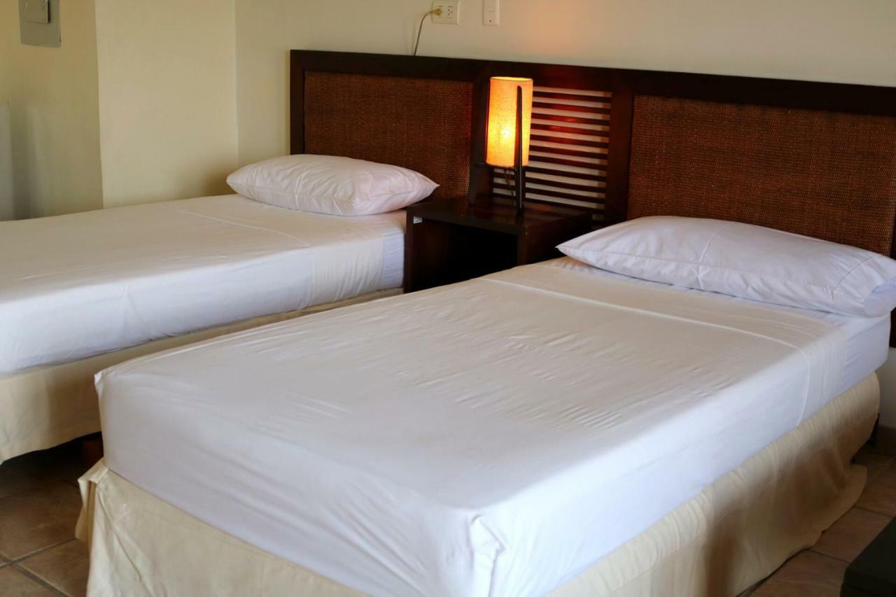 Hotel Penon Suites Girardot Bagian luar foto