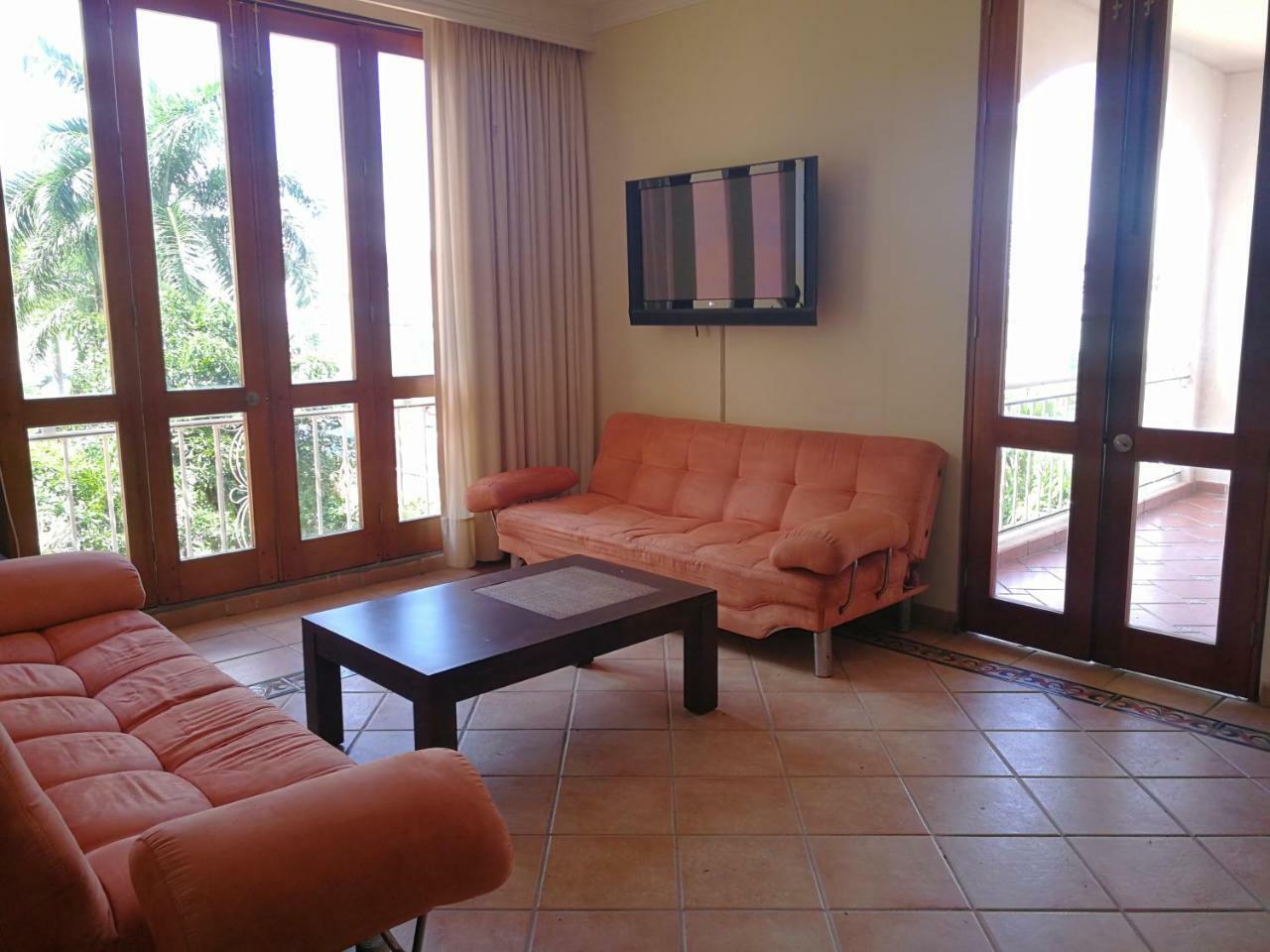 Hotel Penon Suites Girardot Bagian luar foto
