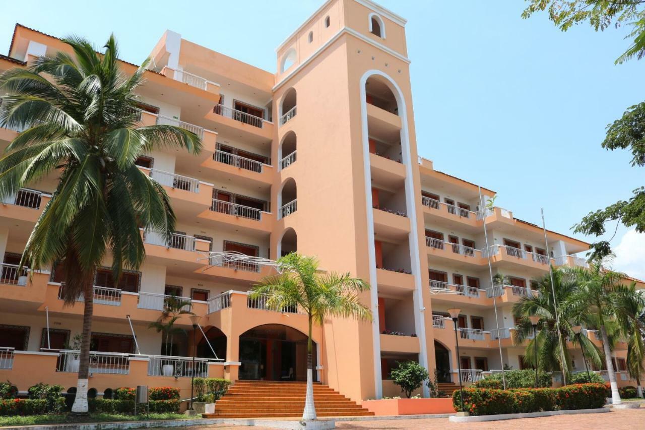 Hotel Penon Suites Girardot Bagian luar foto